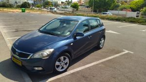 Kia Ceed, 2011, photo