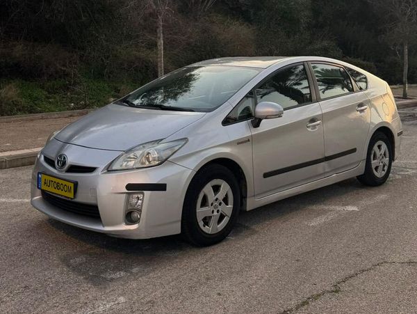 Toyota Prius с пробегом, 2011, частная рука