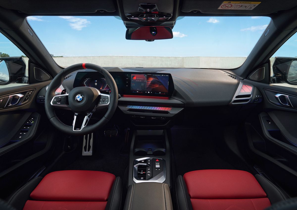 BMW 2 series 2024. Передние сидения. Седан, 2 поколение