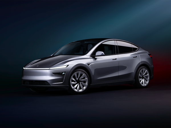Tesla Model Y 2025. Bodywork, Exterior. SUV 5-doors, 1 generation, restyling