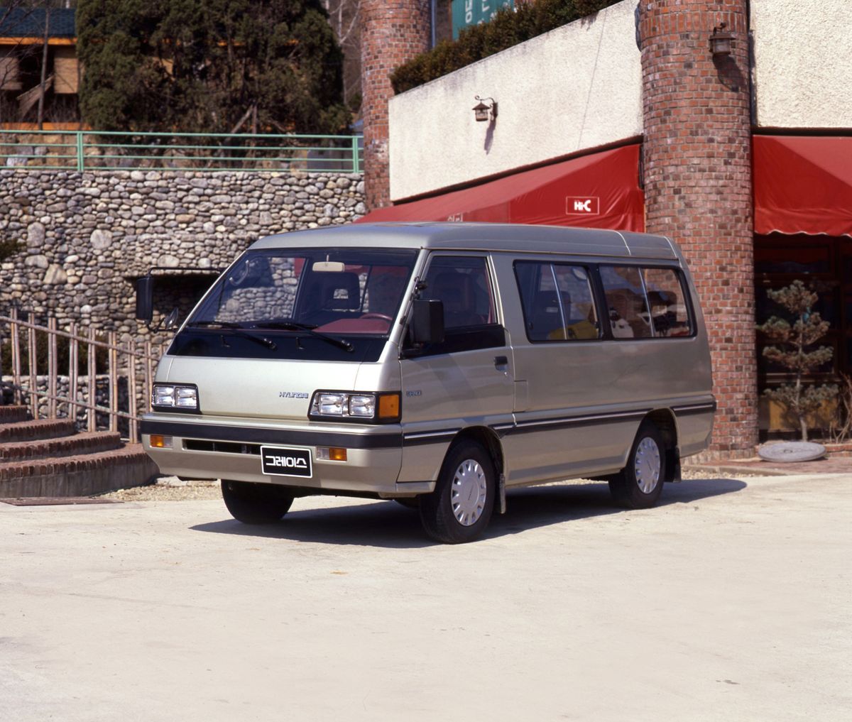 יונדאי H100 ‏1987. מרכב, צורה. מיניבוס, 1 דור