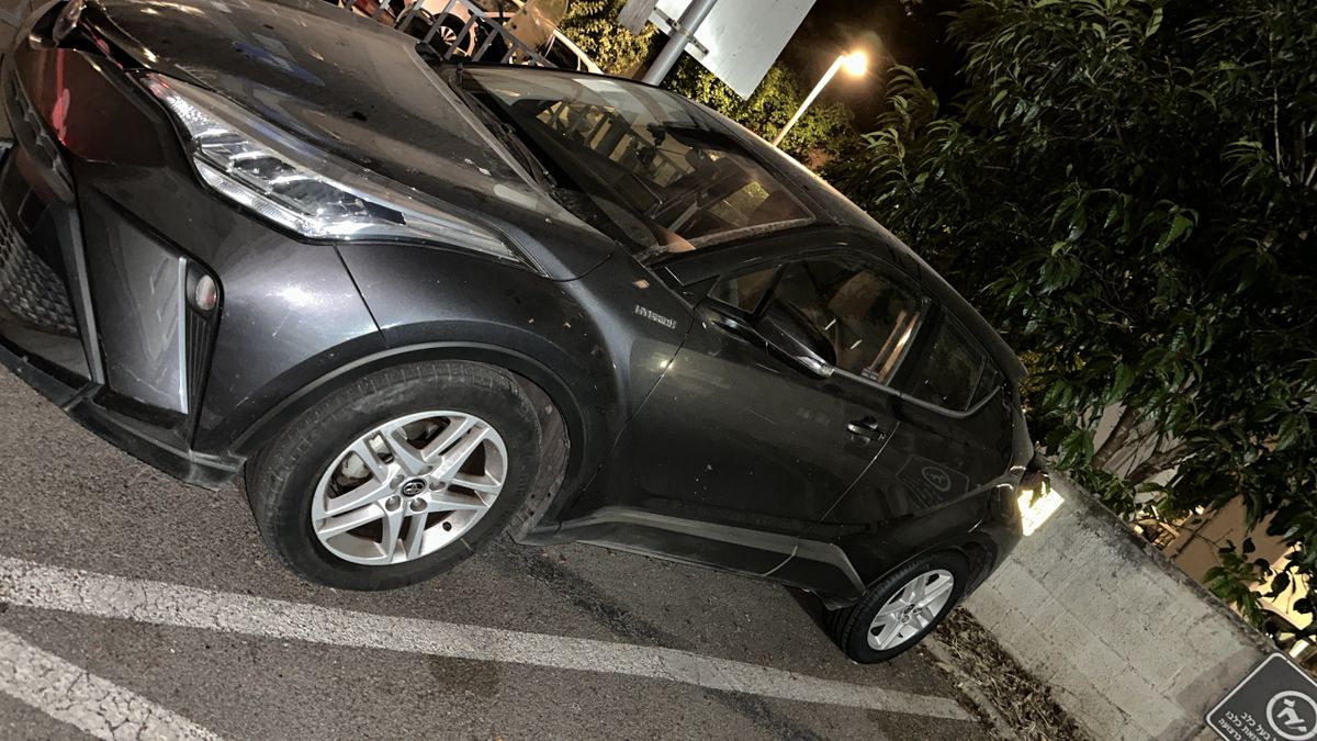 Toyota C-HR 2nd hand, 2021, private hand