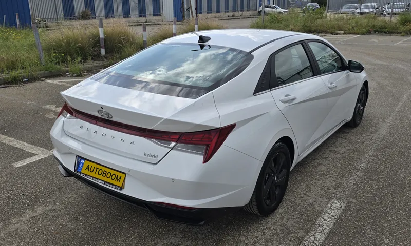 Hyundai Elantra с пробегом, 2023, частная