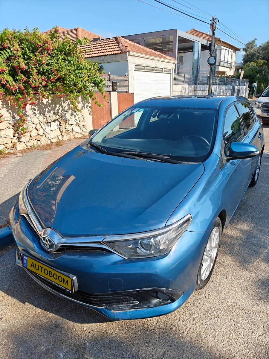 Toyota Auris 2ème main, 2017, main privée