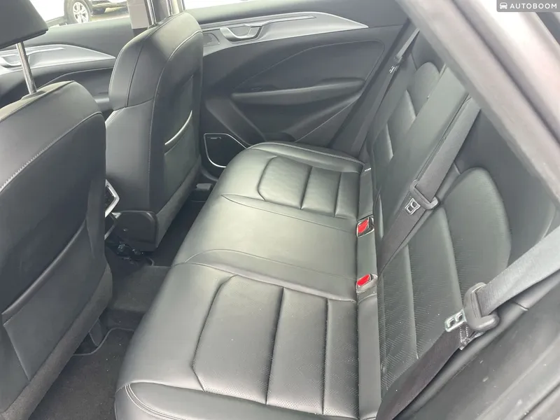 Geely Geometry C 2nd hand, 2022, private