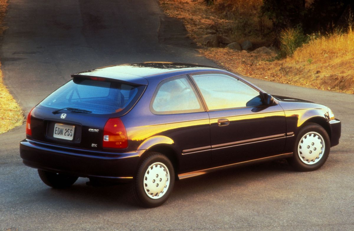 הונדה סיוויק (USA) 1996. מרכב, צורה. האצ'בק 3 דלתות, 6 דור