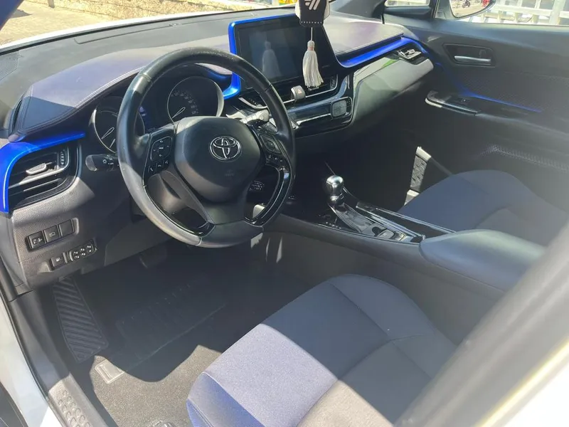 Toyota C-HR с пробегом, 2017, частная рука