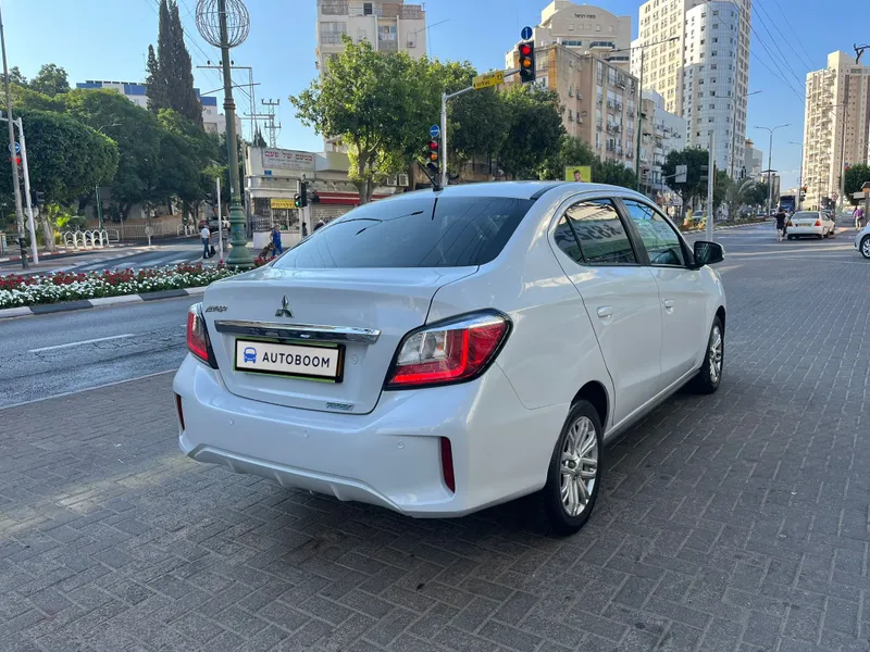 מיצובישי אטראז יד 2 רכב, 2020