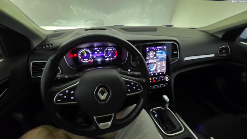 Renault Megane 2nd hand, 2022, private