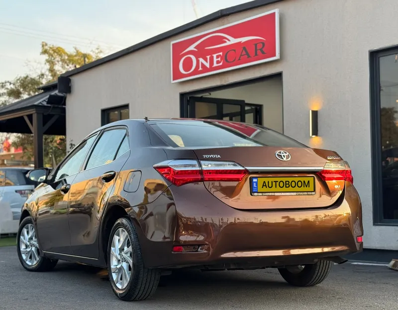 Toyota Corolla с пробегом, 2016