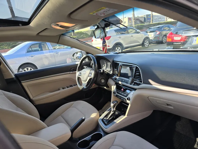 Hyundai Elantra с пробегом, 2018, частная рука