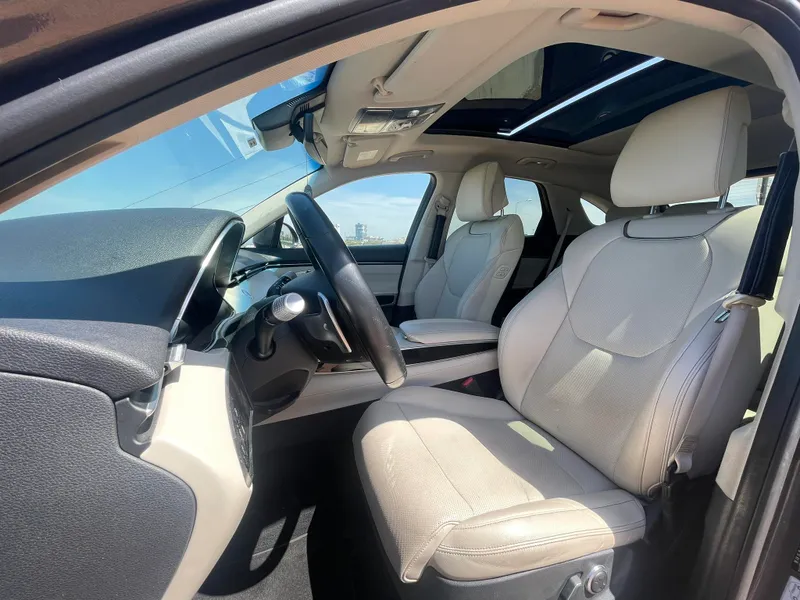 Genesis GV70 2nd hand, 2022, private hand