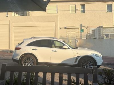 אינפיניטי QX70 יד 2 רכב, 2015, פרטי