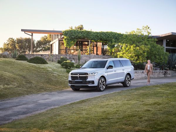 Lincoln Navigator 2024. Carrosserie, extérieur. VUS Longue, 5 génération