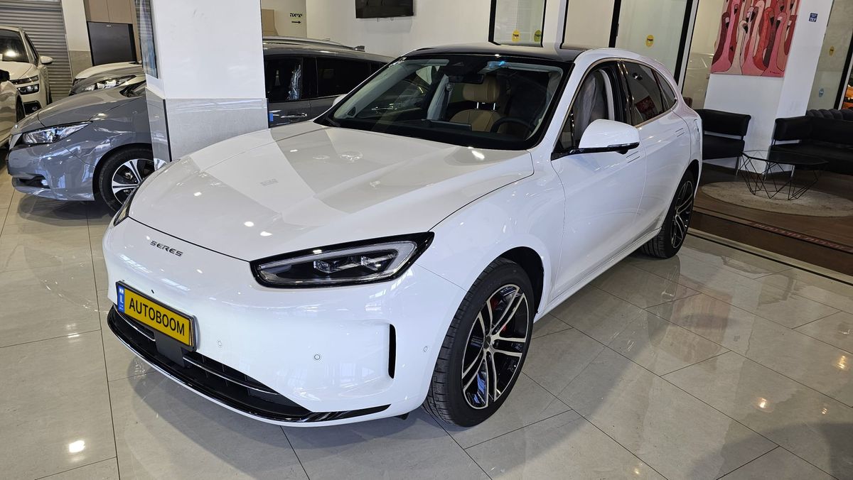 Seres M5 new car, 2025