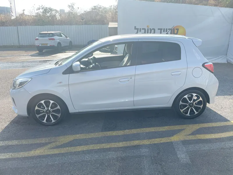 מיצובישי ספייס סטאר יד 2 רכב, 2022, פרטי