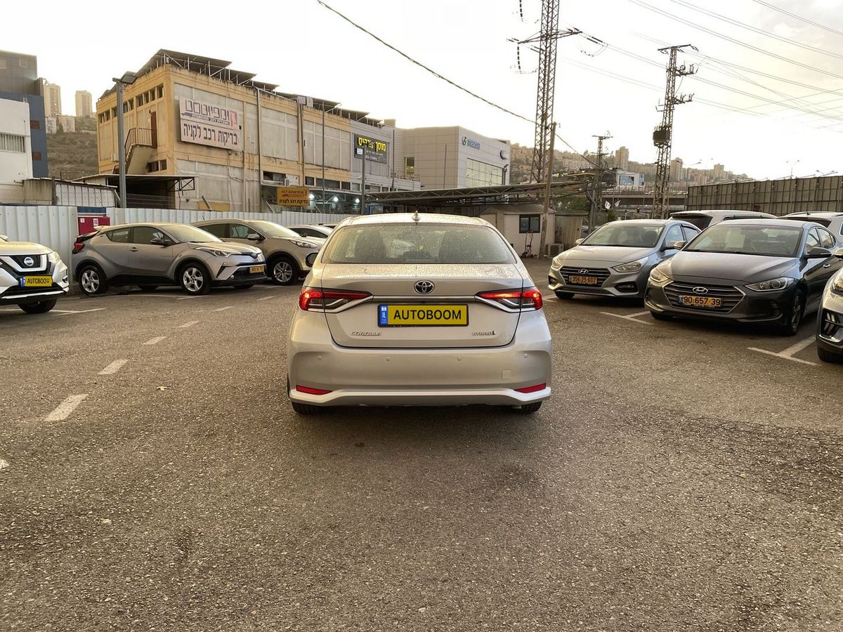 Toyota Corolla с пробегом, 2019