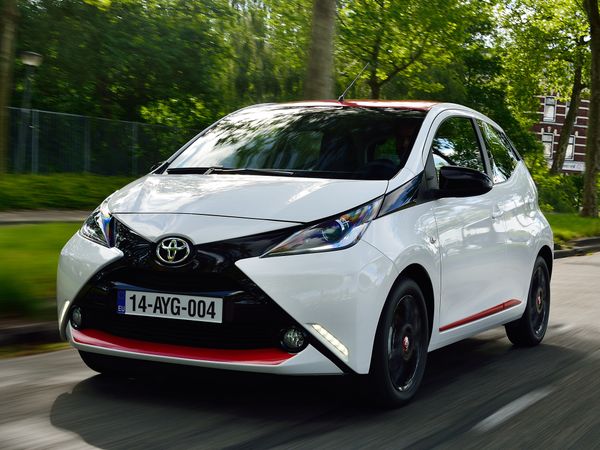 Toyota Aygo 2014. Carrosserie, extérieur. Mini 5-portes, 2 génération