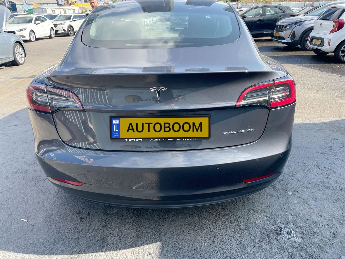 Tesla Model 3 с пробегом, 2022, частная