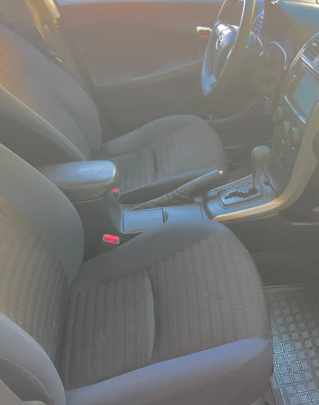 Toyota Corolla 2nd hand, 2011, private hand