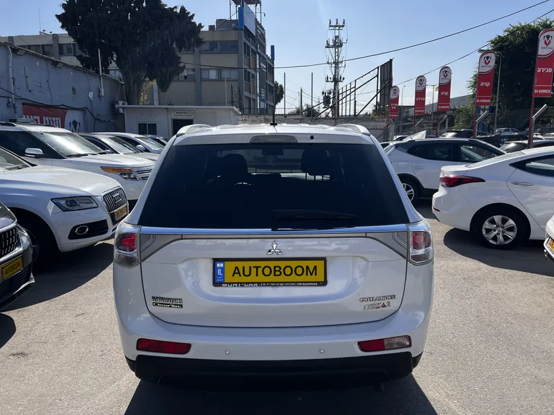 Mitsubishi Outlander 2nd hand, 2014, private hand