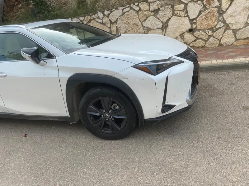 Lexus UX 2nd hand, 2022, private hand