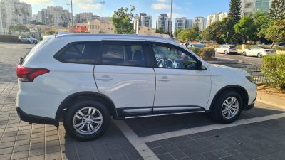 Mitsubishi Outlander 2nd hand, 2019, private hand
