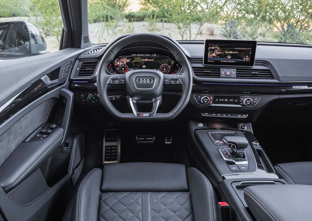 Audi Q5 2016. Tableau de bord. VUS 5-portes, 2 génération