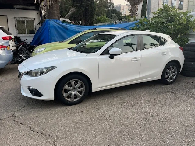 Mazda 3 с пробегом, 2016