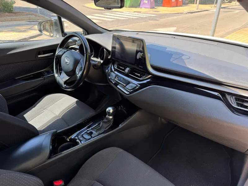 Toyota C-HR 2nd hand, 2019, private hand