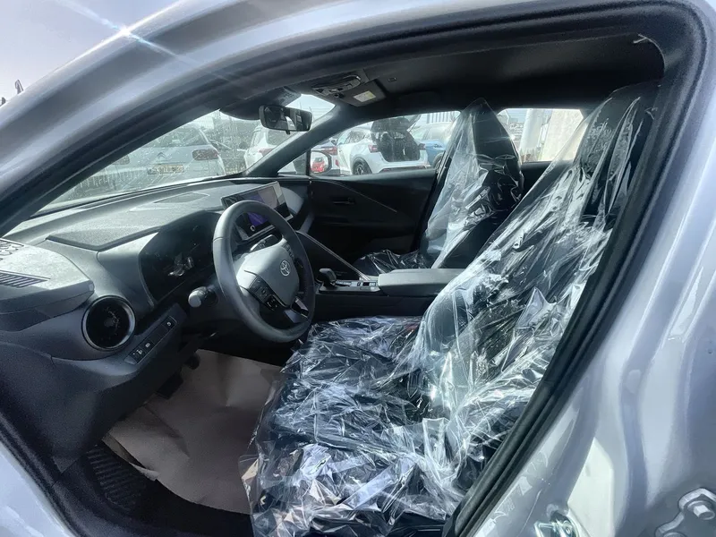 טויוטה C-HR רכב חדש, 2025, פרטי
