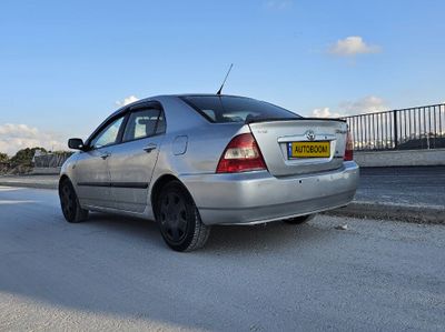 Toyota Corolla с пробегом, 2004, частная рука