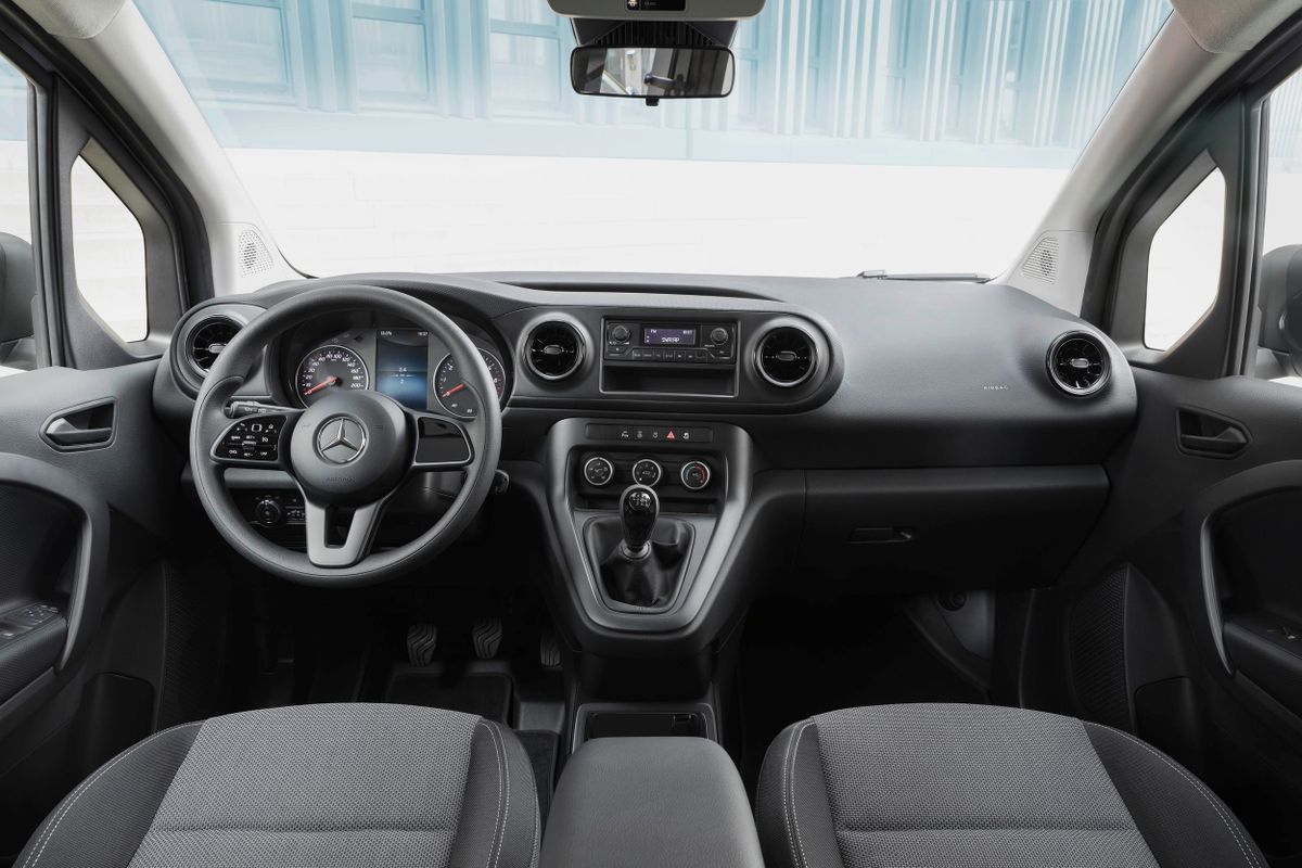 Mercedes Citan 2021. Front seats. Compact Van, 2 generation