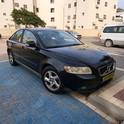 וולוו S40 יד 2 רכב, 2011, פרטי