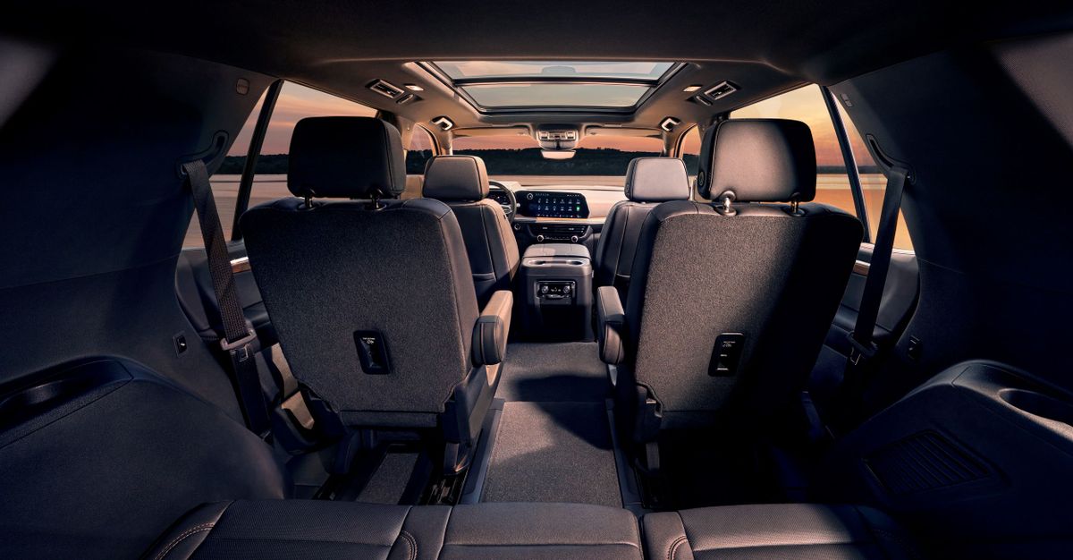 Chevrolet Tahoe 2023. Салон, интерьер. Внедорожник 5 дв., 5 поколение, рестайлинг 1