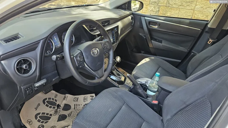 Toyota Corolla 2nd hand, 2016, private