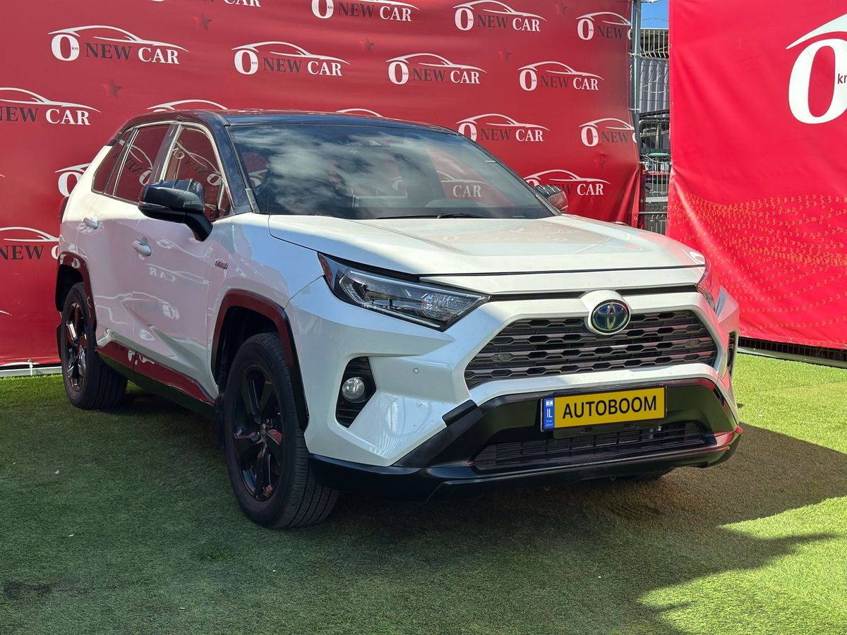 Toyota RAV4 2nd hand, 2021, private hand