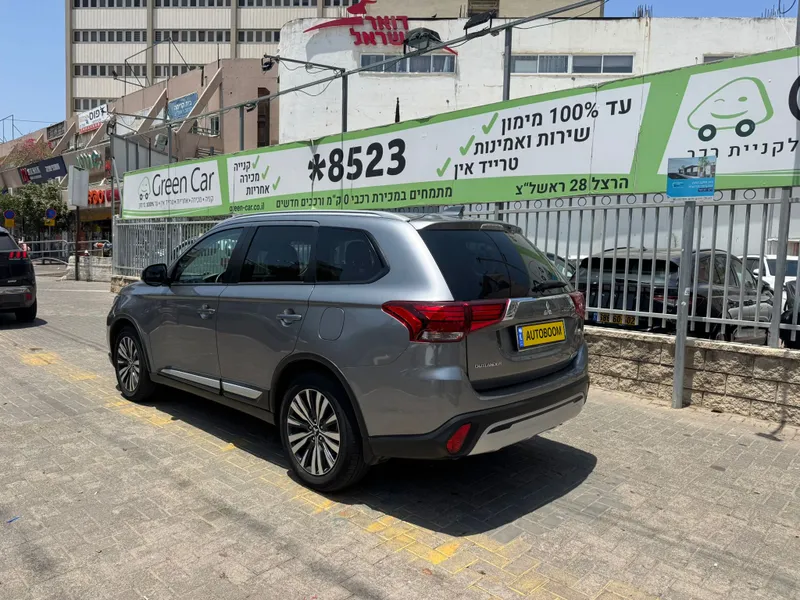 Mitsubishi Outlander 2ème main, 2021, main privée