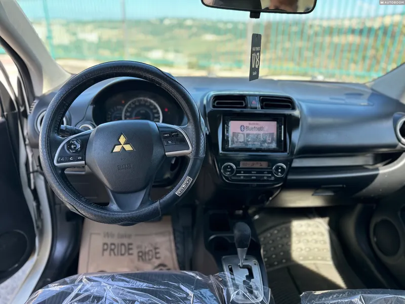 Mitsubishi Attrage 2ème main, 2015