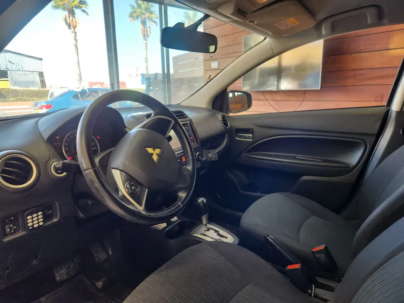Mitsubishi Attrage 2ème main, 2015, main privée