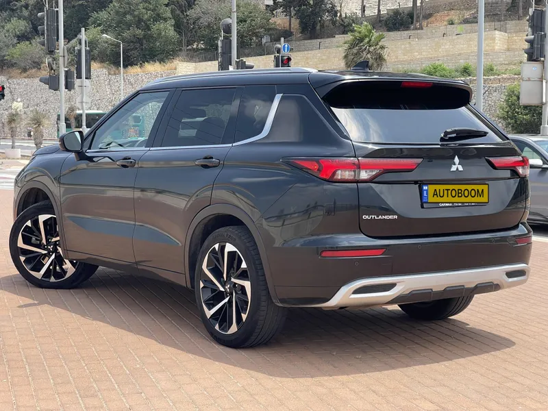 Mitsubishi Outlander с пробегом, 2021, частная рука