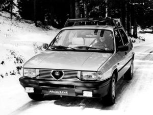 Alfa Romeo 33 1984. Carrosserie, extérieur. Break 5-portes, 1 génération