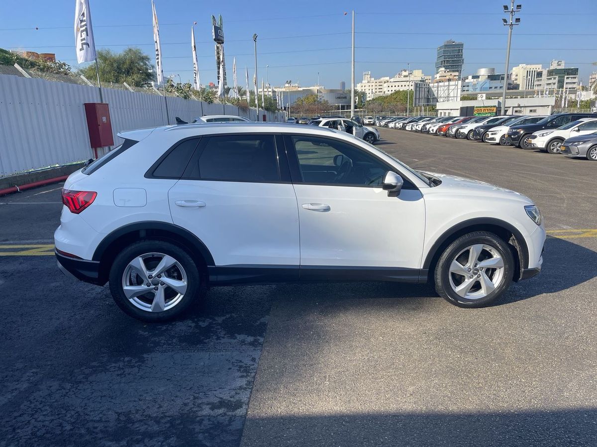 Audi Q3 2nd hand, 2020, private hand