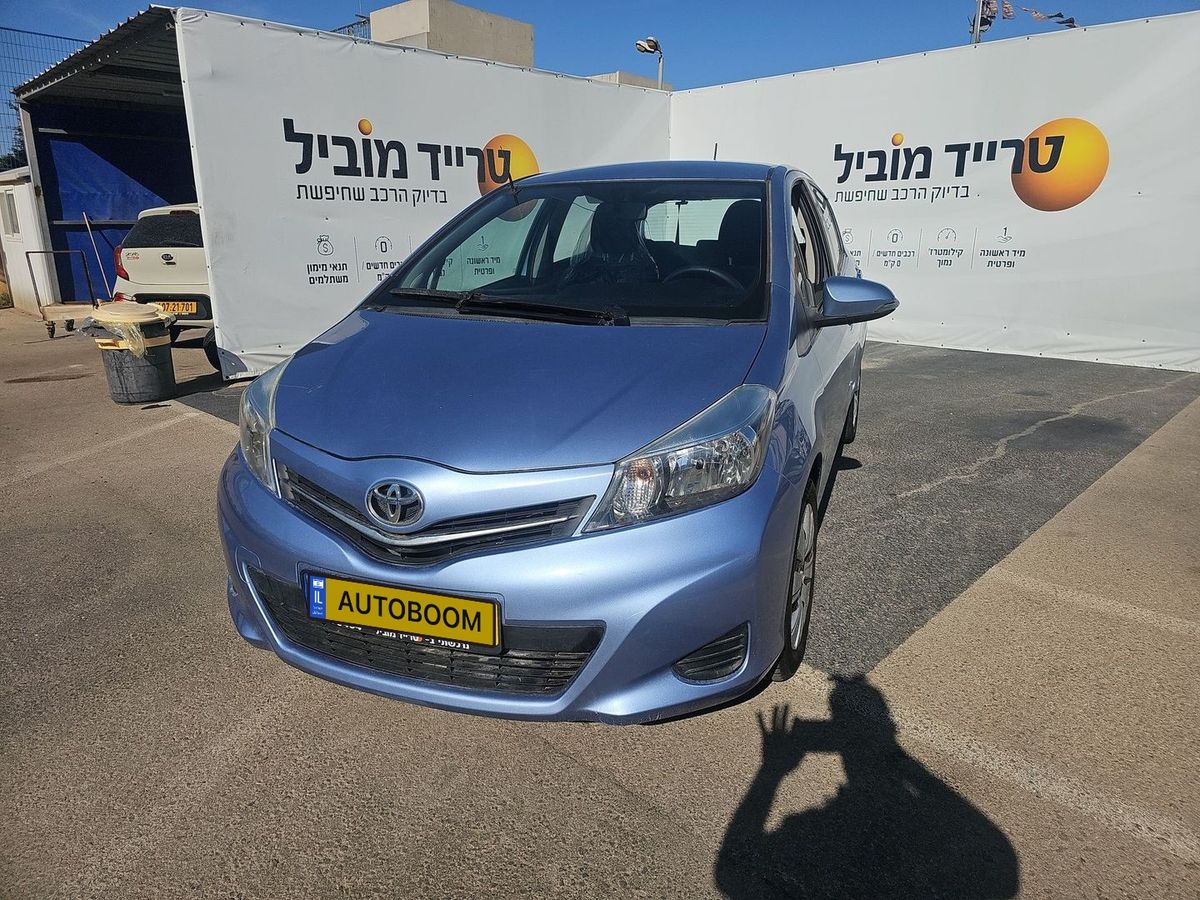 טויוטה יאריס יד 2 רכב, 2013, פרטי