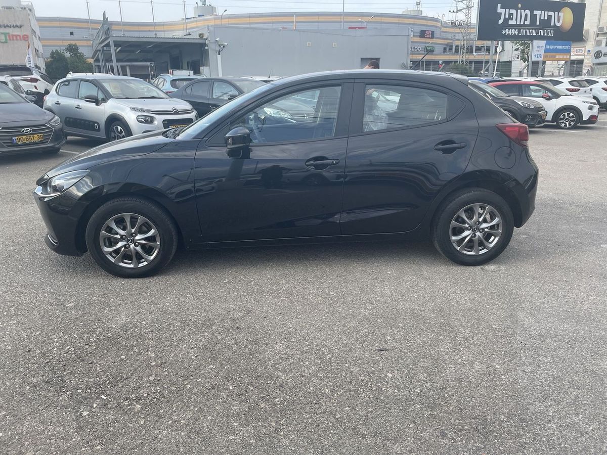 Mazda 2 с пробегом, 2022