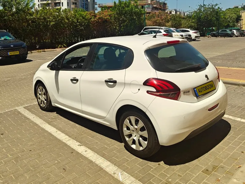 Peugeot 208 2nd hand, 2016, private