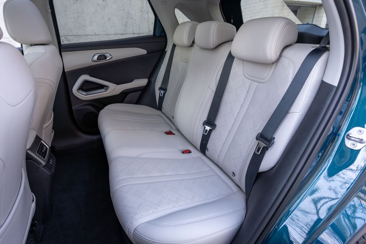 BYD Atto 2 2024. Задние сидения. SUV 5 дв., 1 поколение