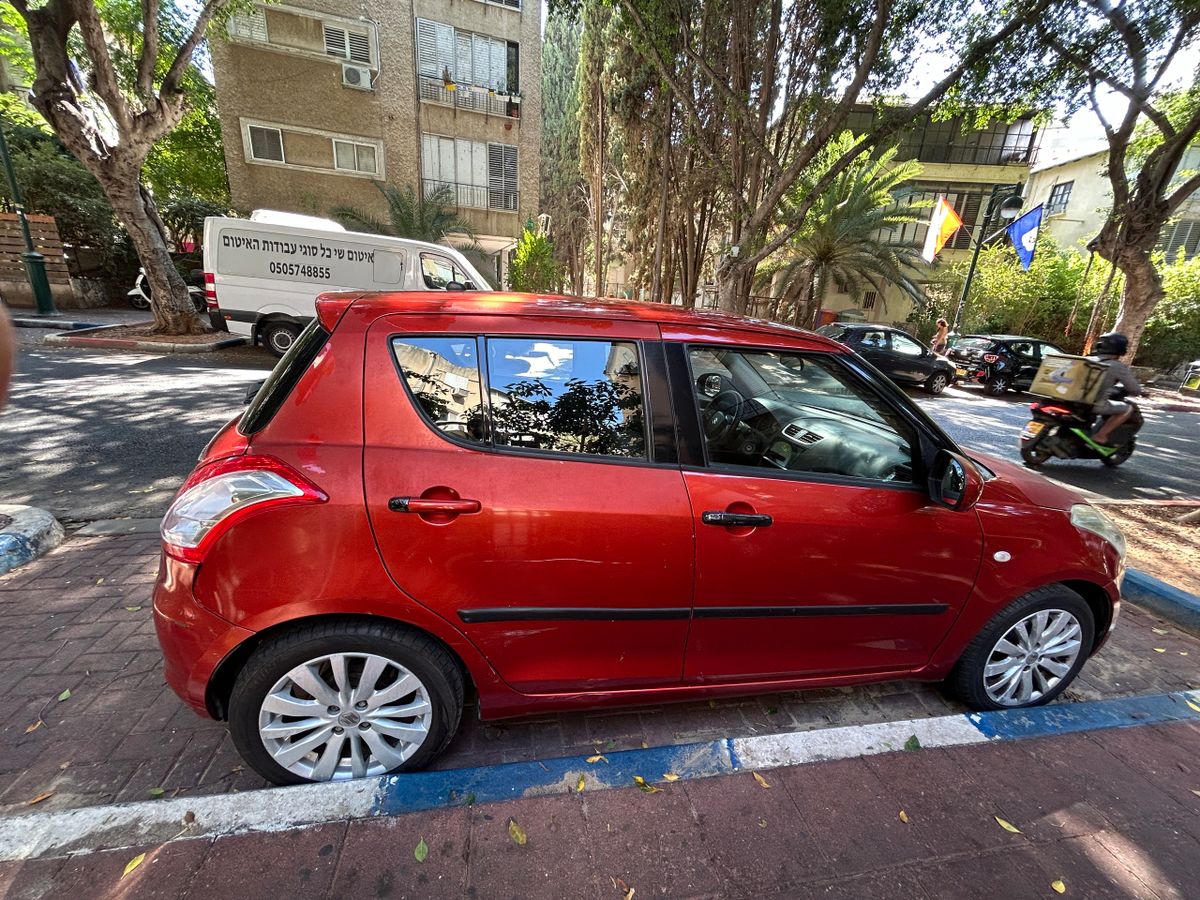 Suzuki Swift 2nd hand, 2012, private hand