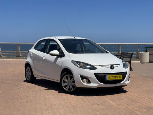 Mazda 2, 2013, photo