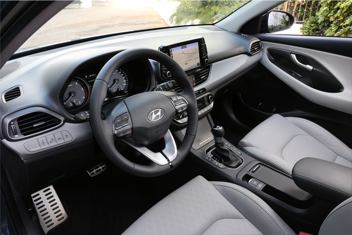 Hyundai i30 2018. Front seats. Hatchback 5-door, 3 generation, restyling